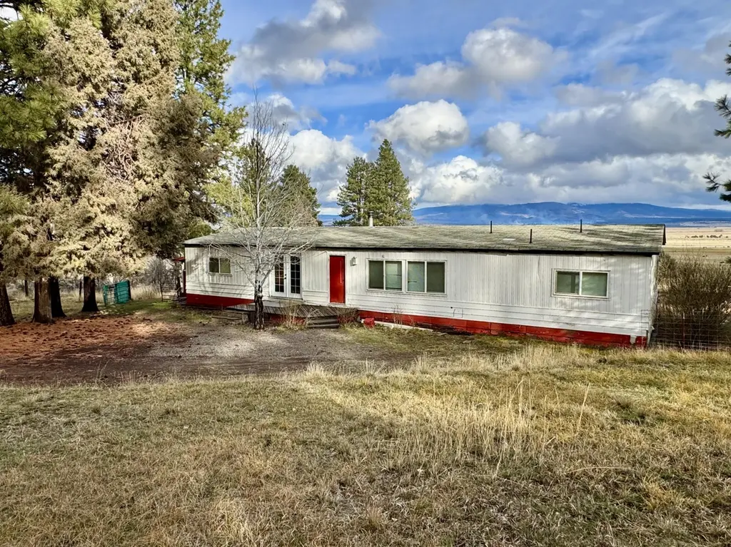 21657 Pinecrest Dr