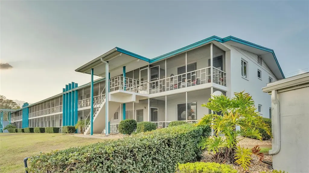 1600 W Lake Parker Dr Unit B9