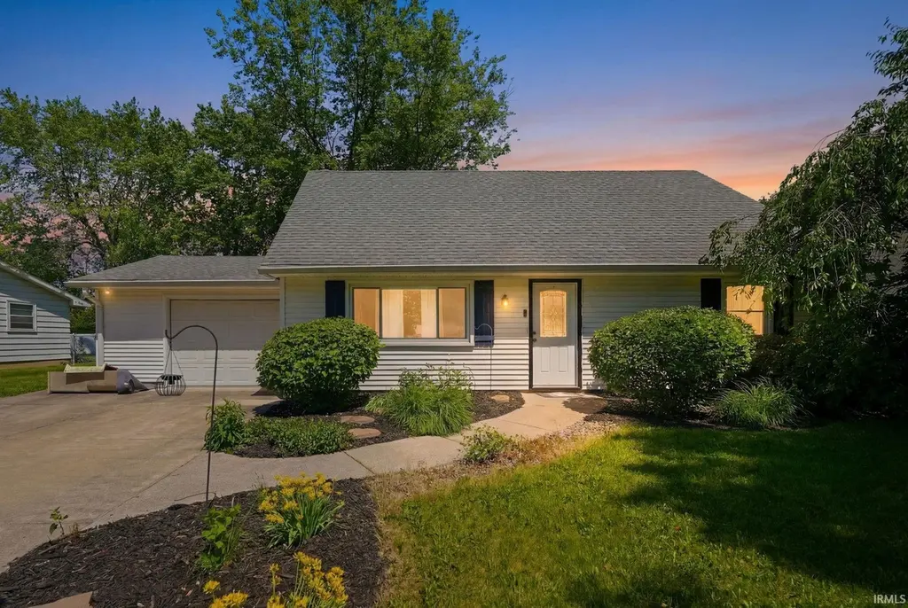 4016 Beaverbrook Dr