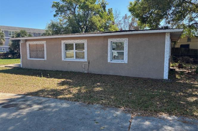 403 Mercado Ave