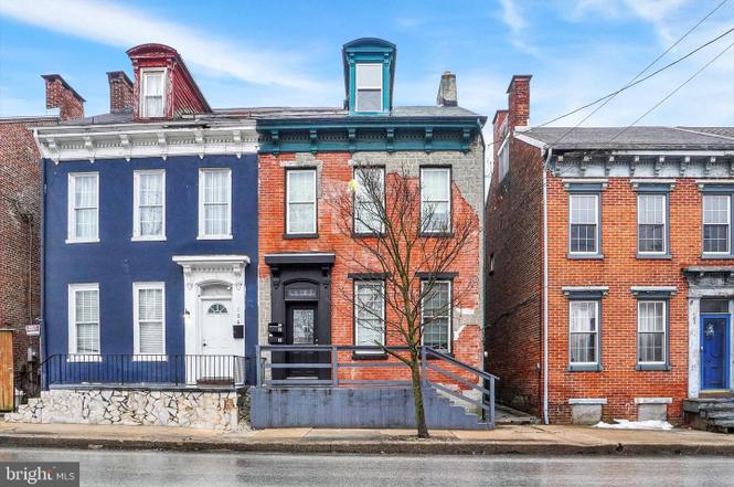 104 E College Ave