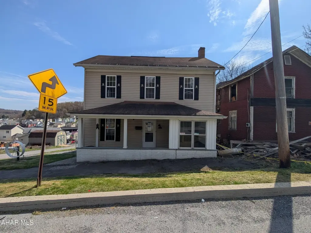 809 Beech Ave