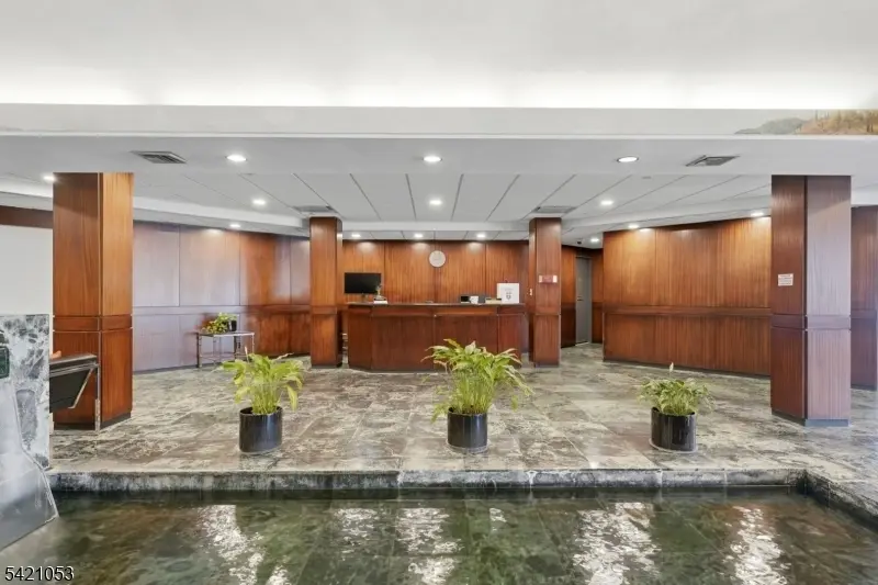 609 W South Orange Ave Unit 4U