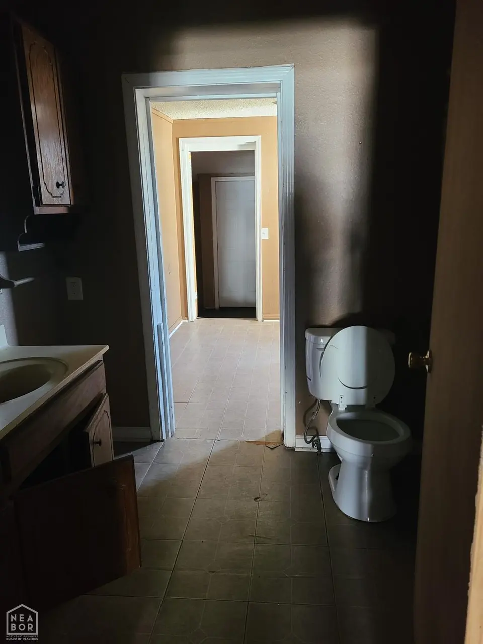 1305 Oakhurst