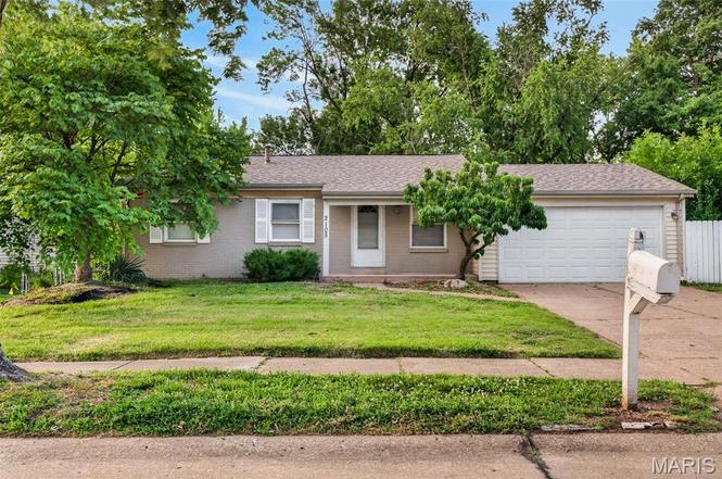 2105 Avon Dr