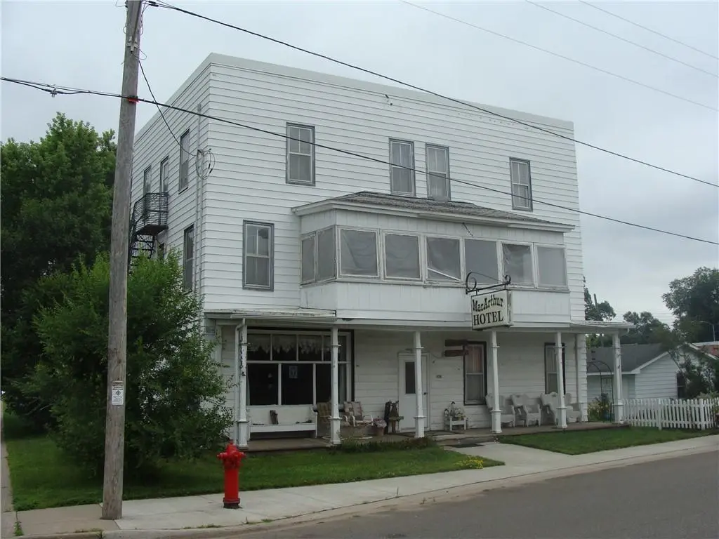 126 W Railroad Ave