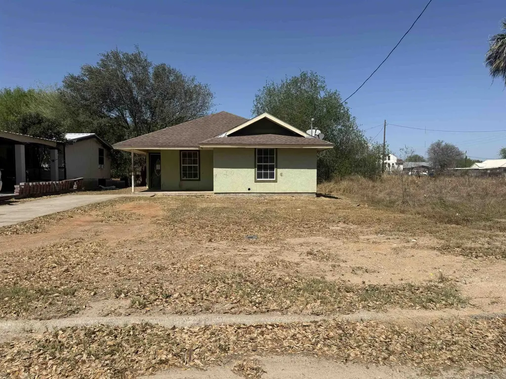 410 E Amada St