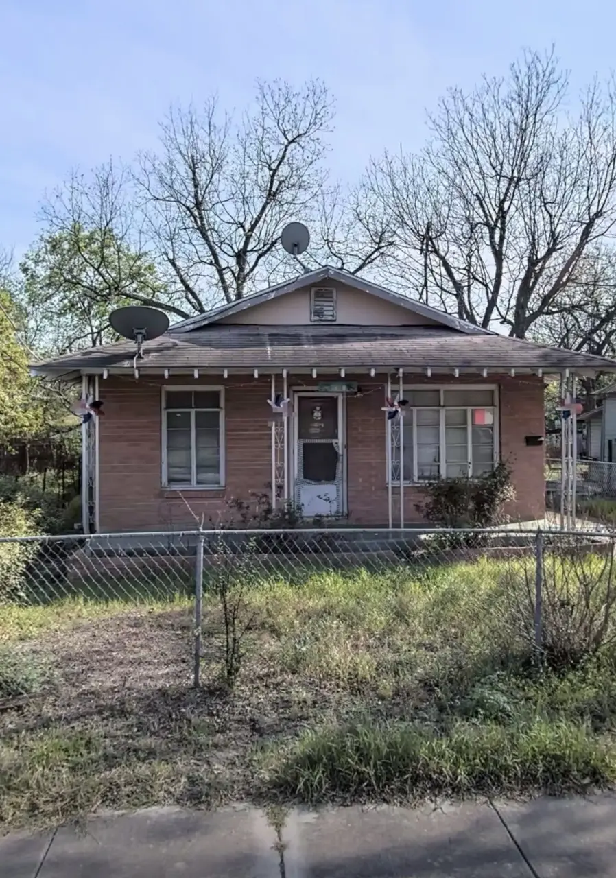 3410 El Paso St