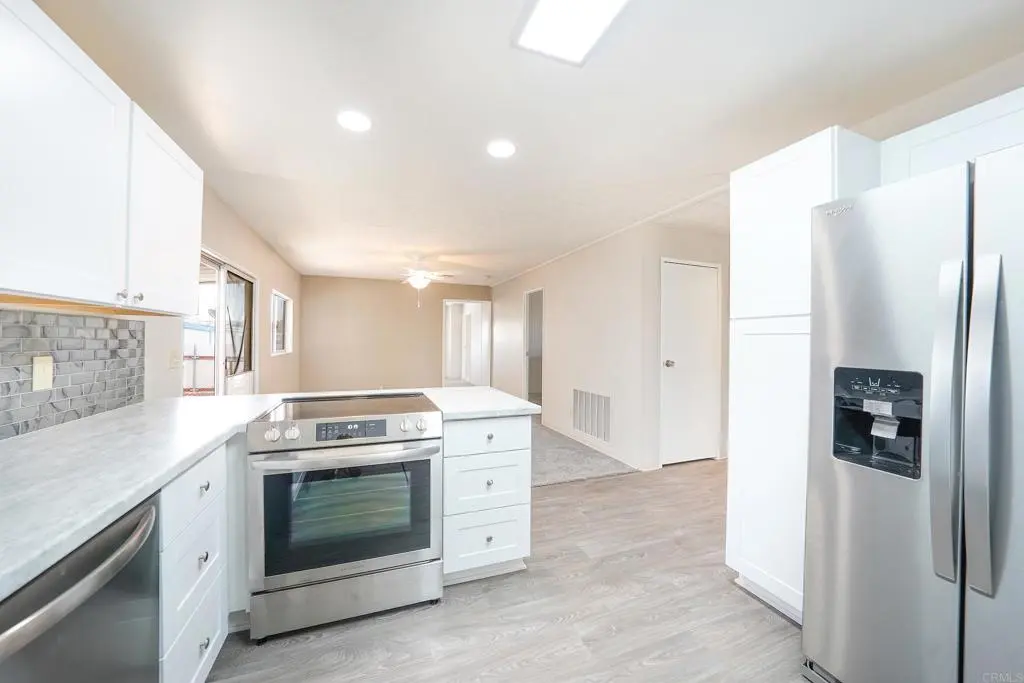1212 H St #121