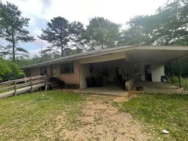 3068 Hall And Lindsey Rd