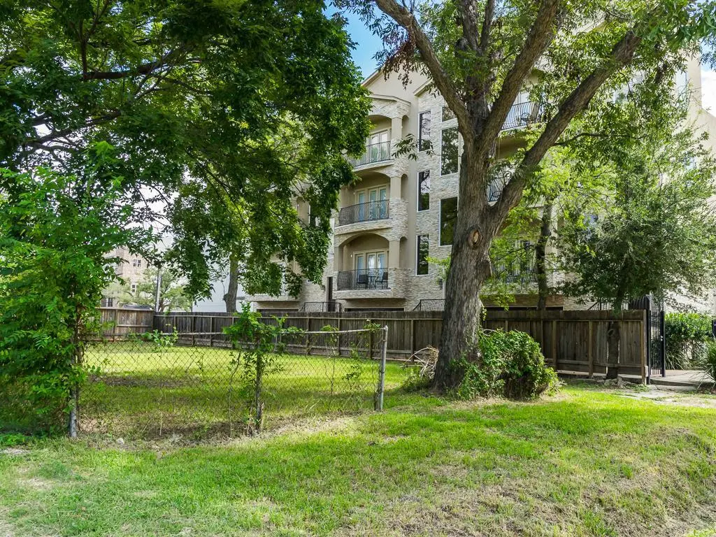 1912 Summer St Unit C