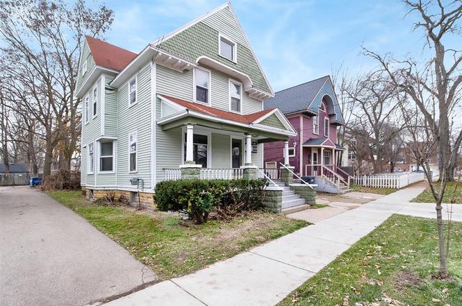 712 W Vine St