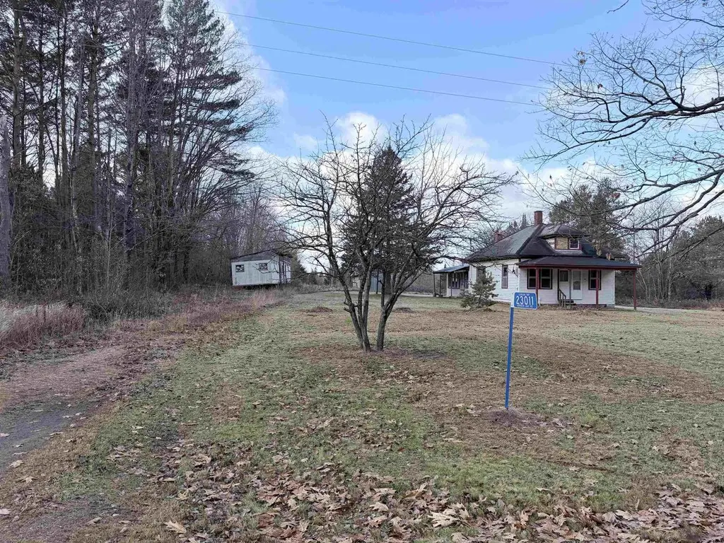 23011 Gordon Lake Rd