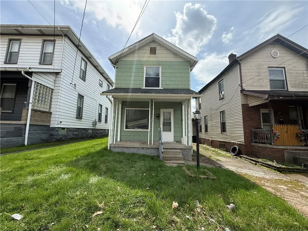 308 E Division St