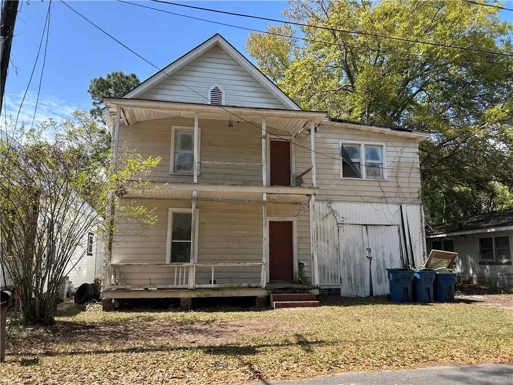 1915 Ellis St