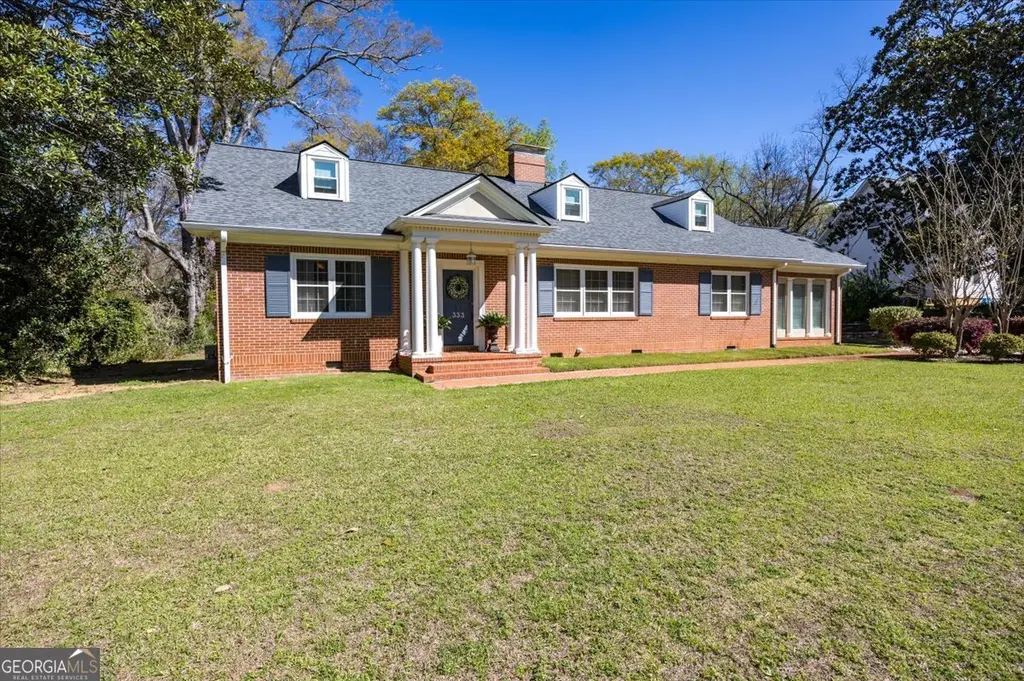 333 W Main St
