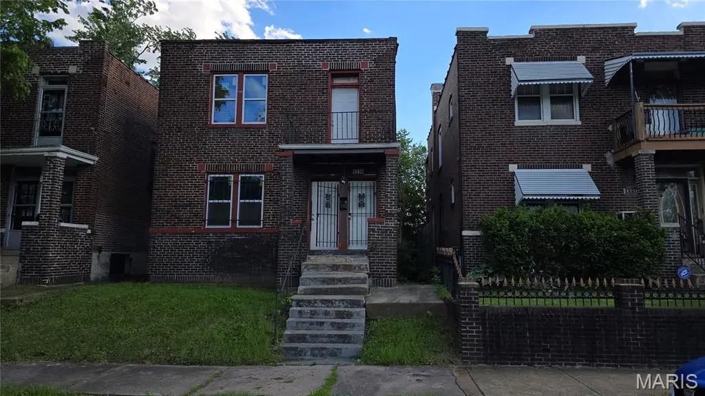 4236 W Aldine Ave