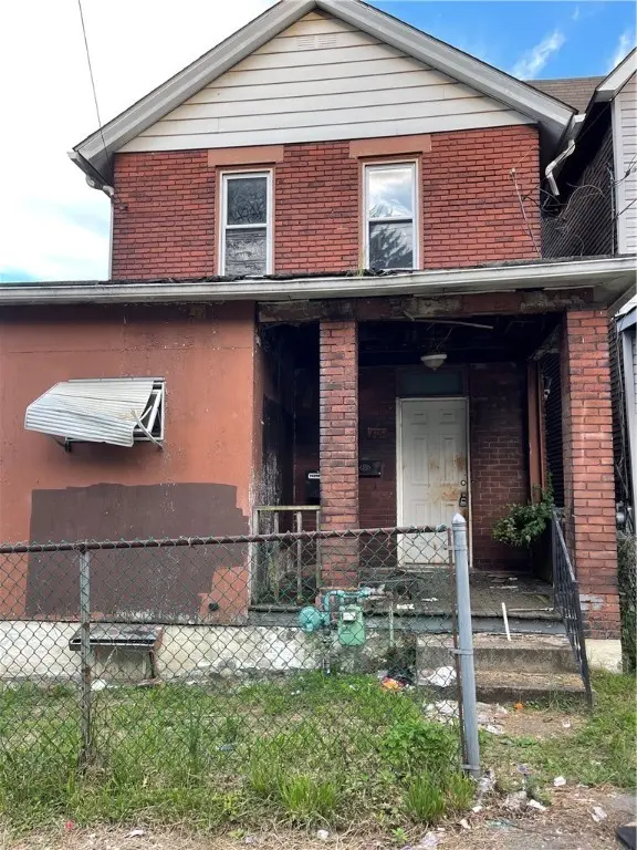 805 Oak St