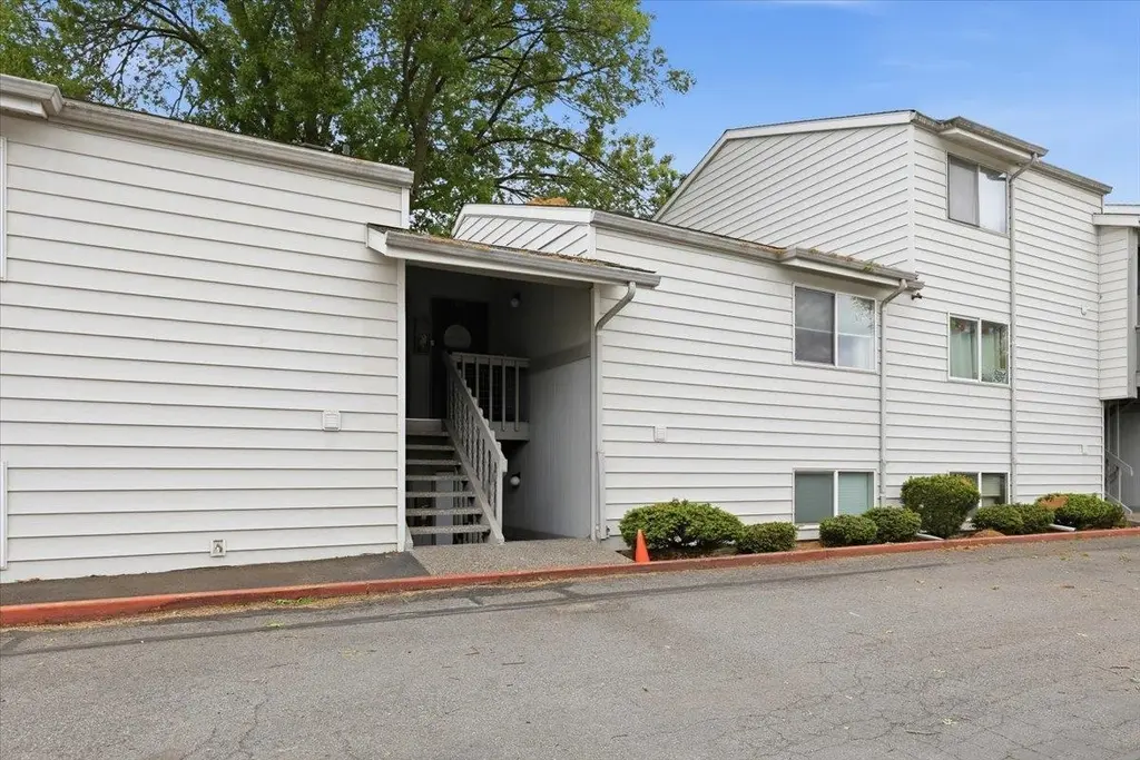310 N Raymond Rd Unit D-23
