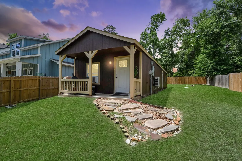 14961 Lamar Rd