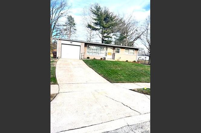 9746 Newton Dr