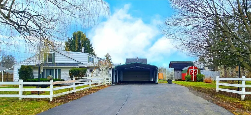 31 Lorraine Blvd
