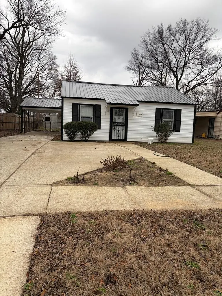 2407 Autumn Ave