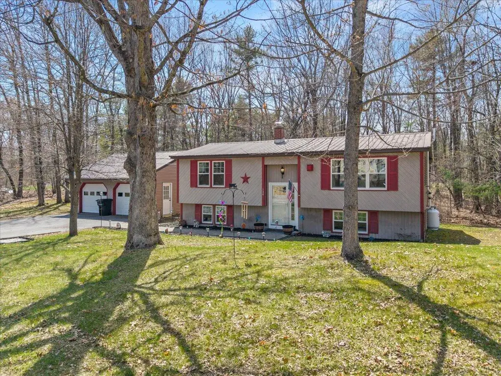 134 Ell Pond Rd