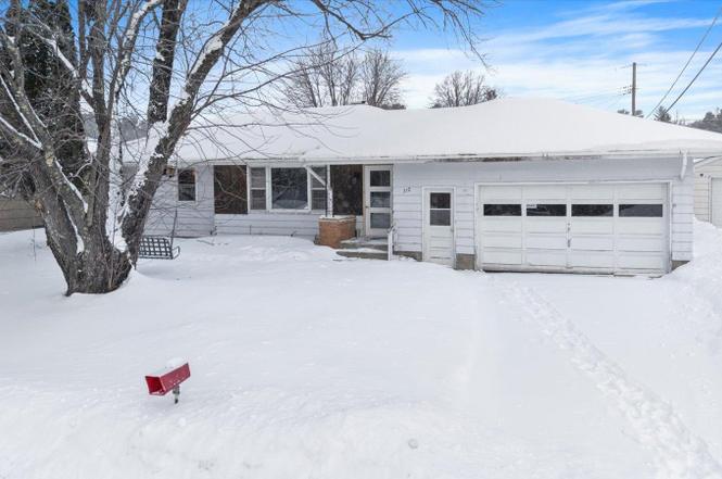 710 Maple Dr