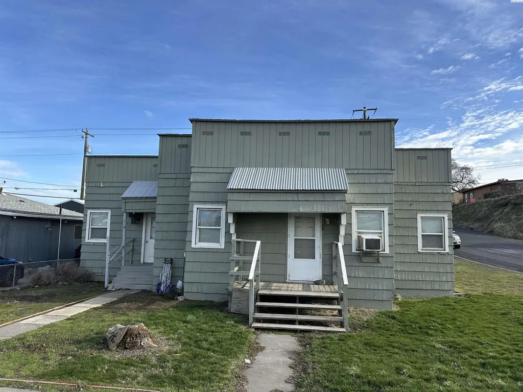 104 N Almira Ave