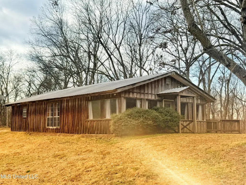 77 Old Levee Rd