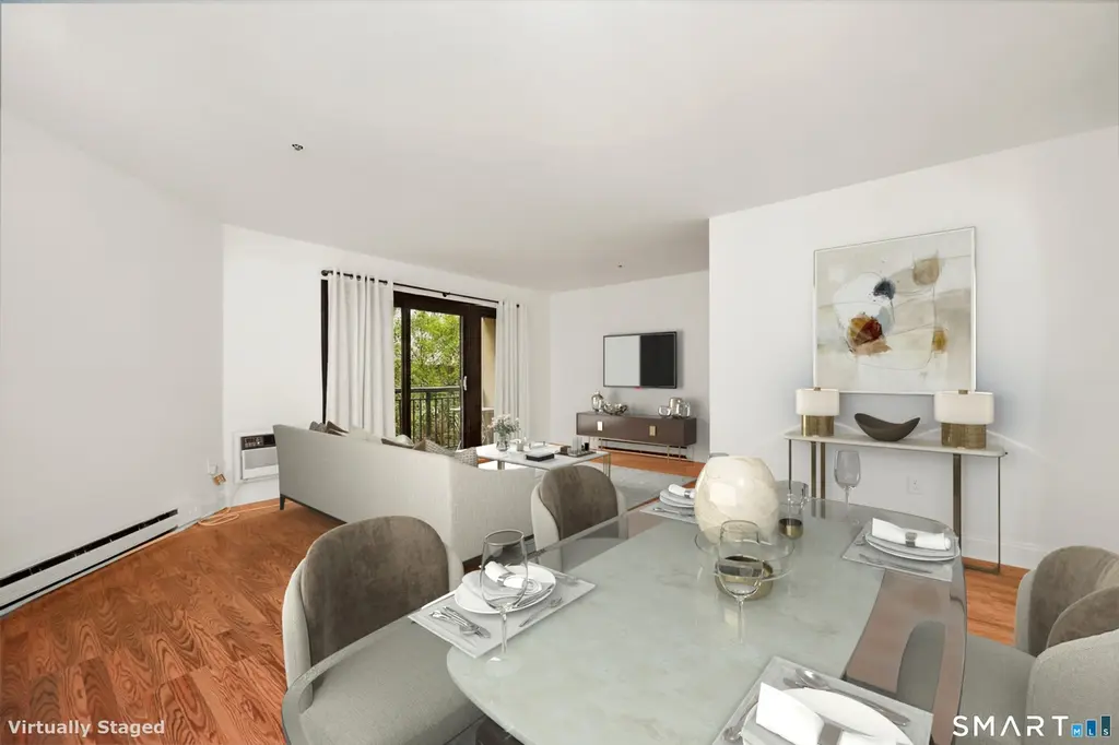 104 North St #401