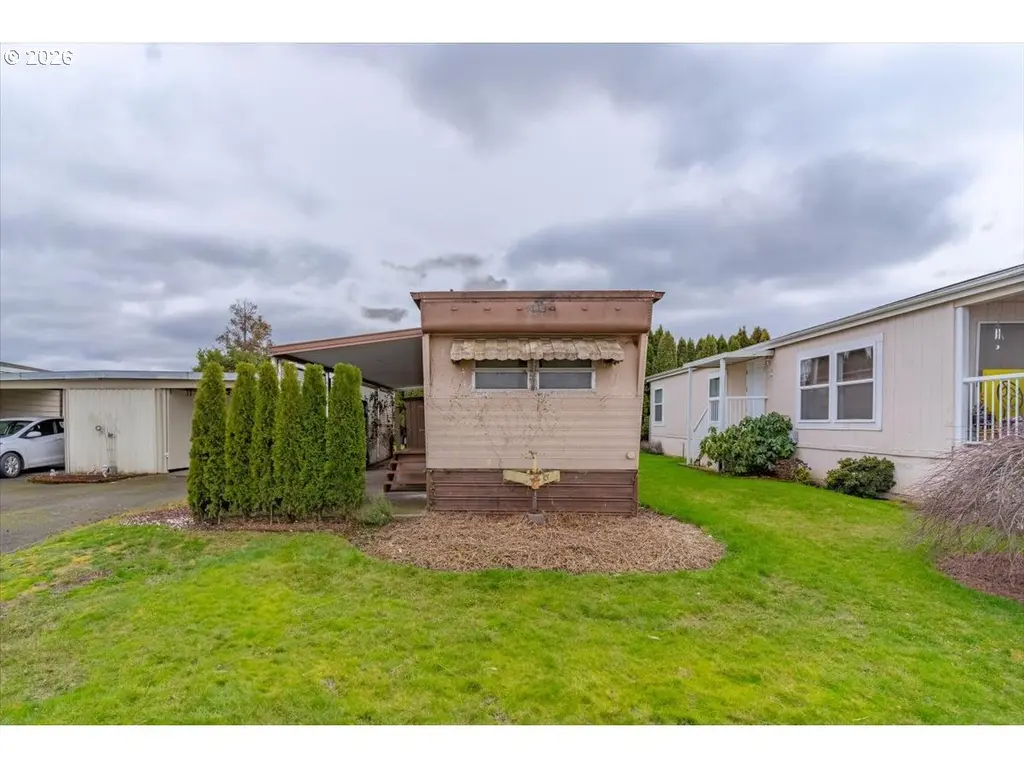 5422 Portland Rd NE #10