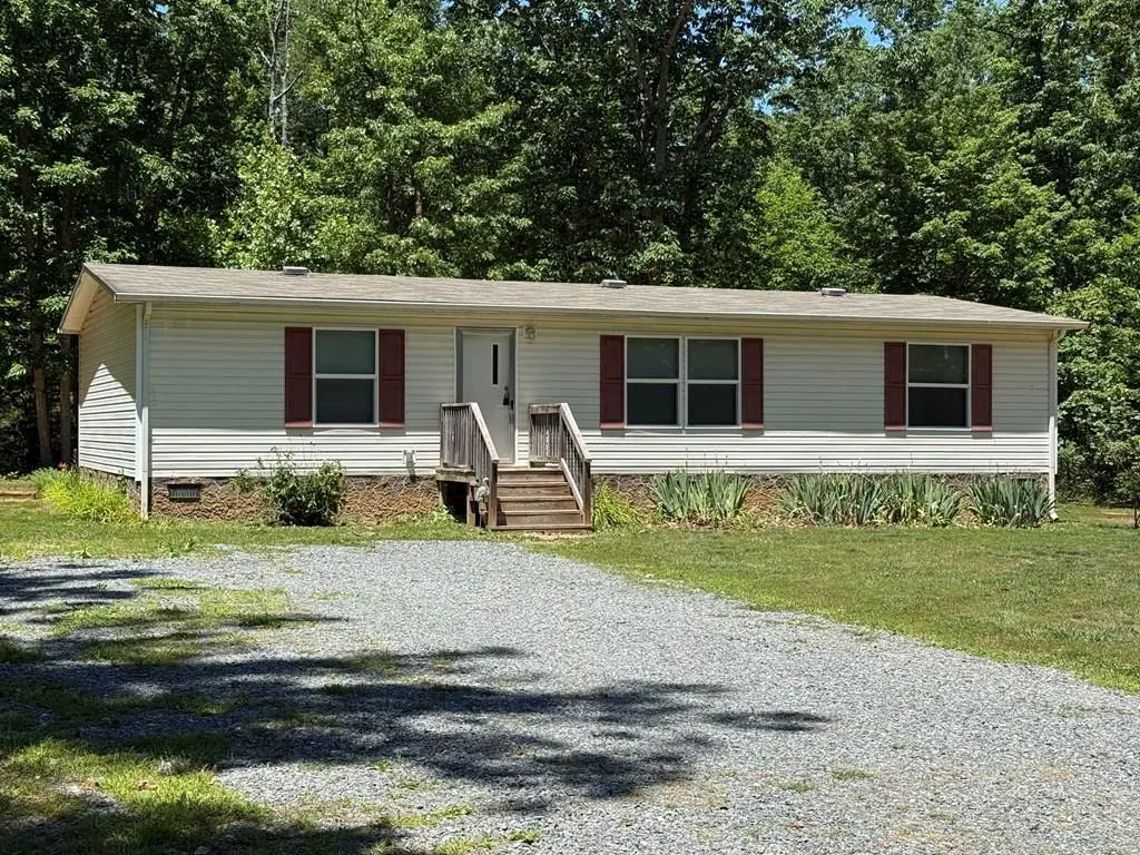 184 Ivy Rd