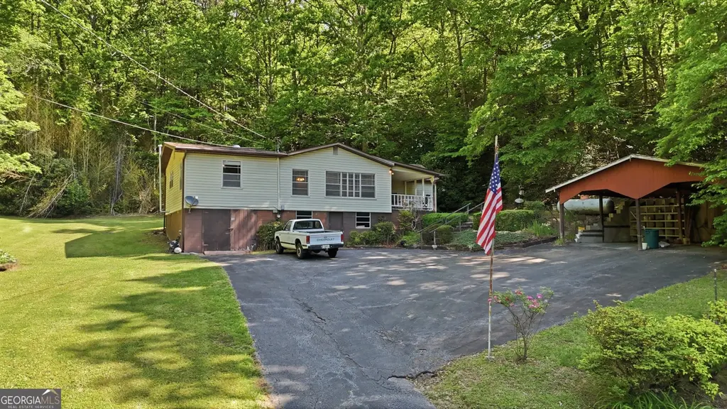 96 Bray Ln