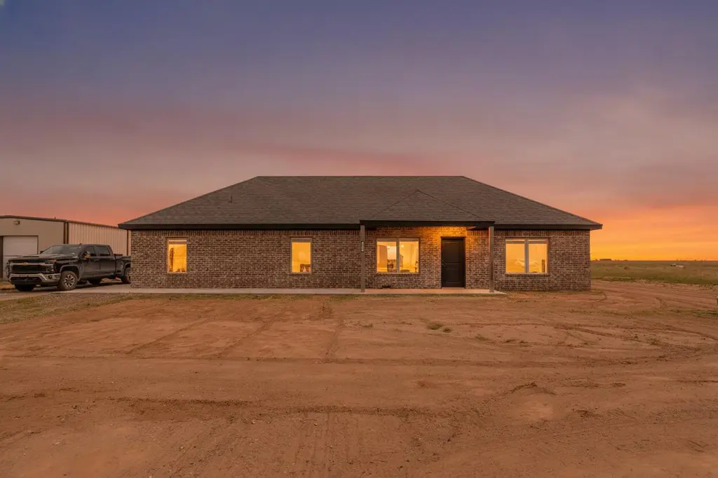 1389 Redhead Rd