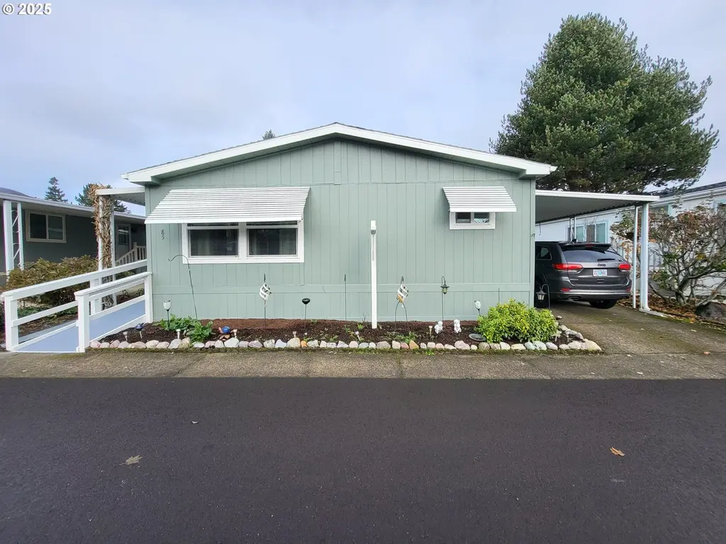 18485 SW Pacific Dr #85