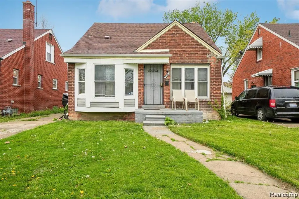 14141 Edmore Dr