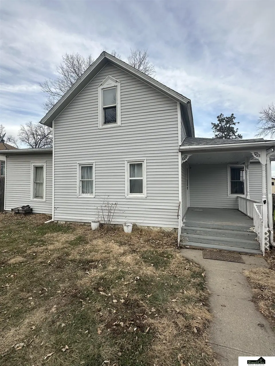 612 W Elm St