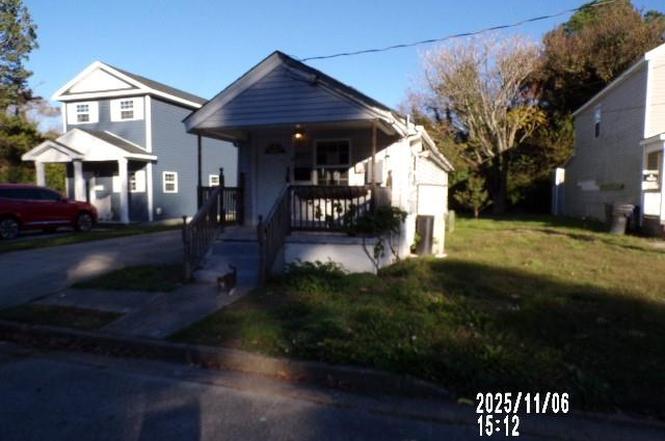 2107 Pearl St
