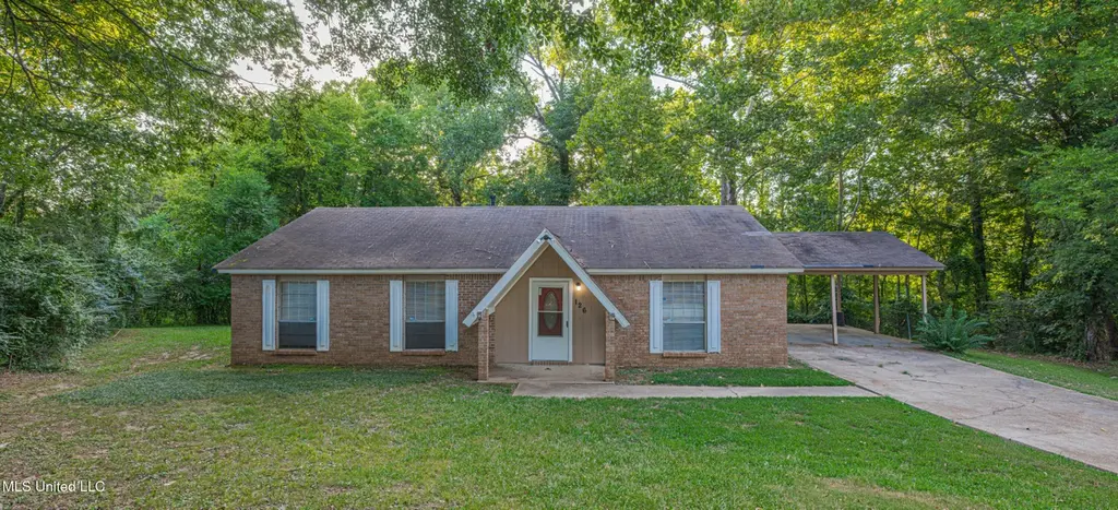 126 Pine Cv