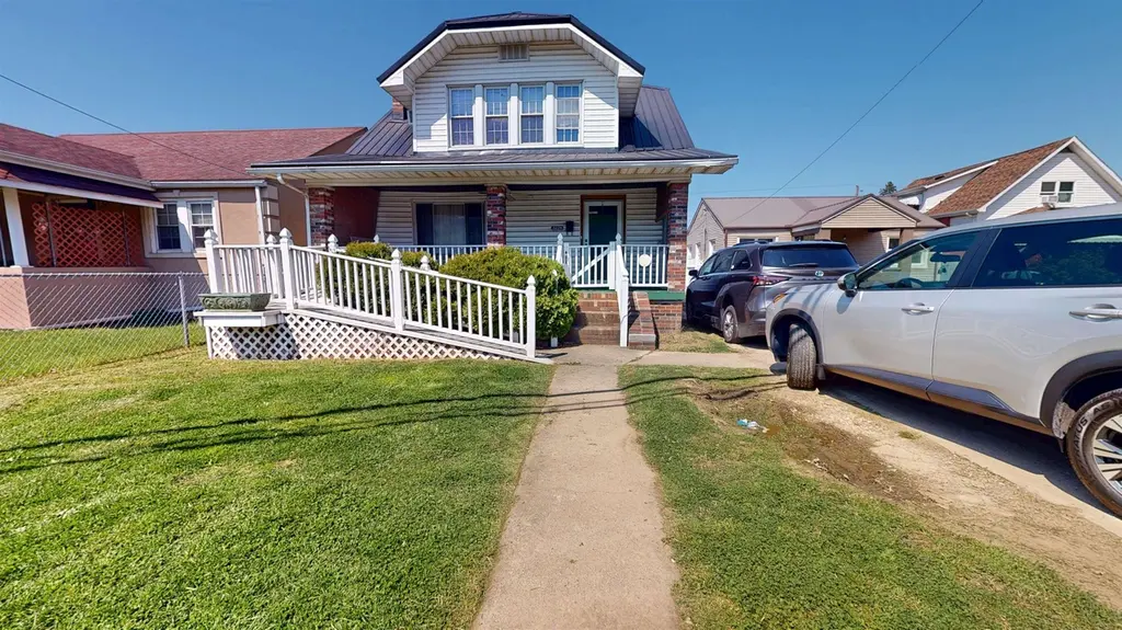 3226 3rd Ave