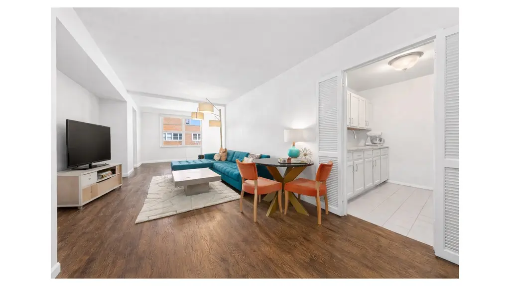 205 3rd Ave Unit 17L