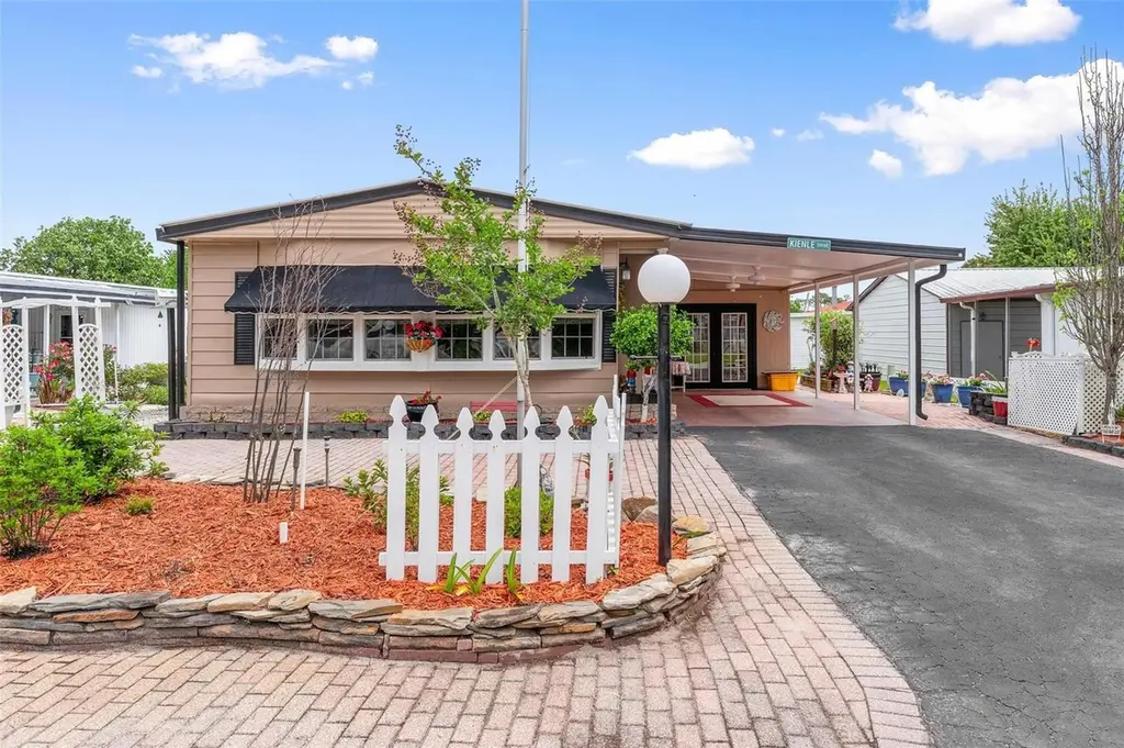 2470 Karen Dr