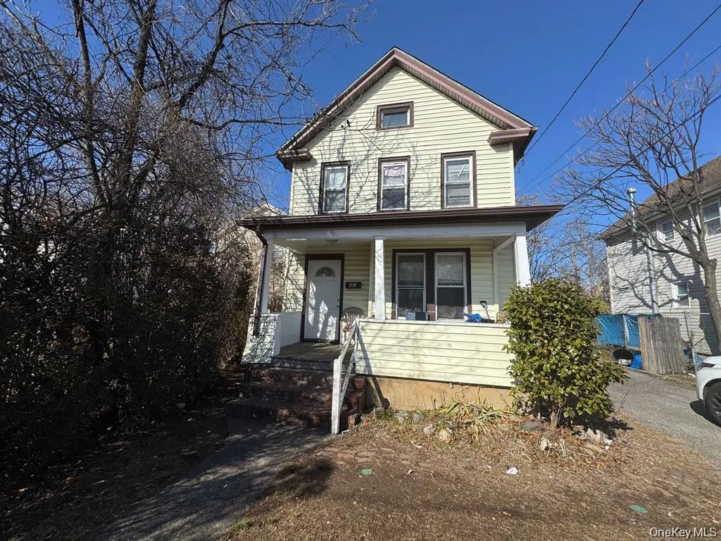 37 Maple Ave