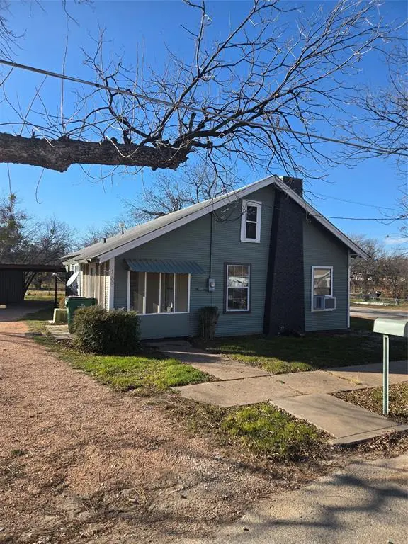 1200 Llano St