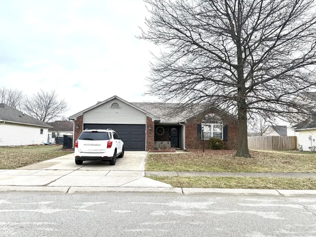 937 Ellington Cir