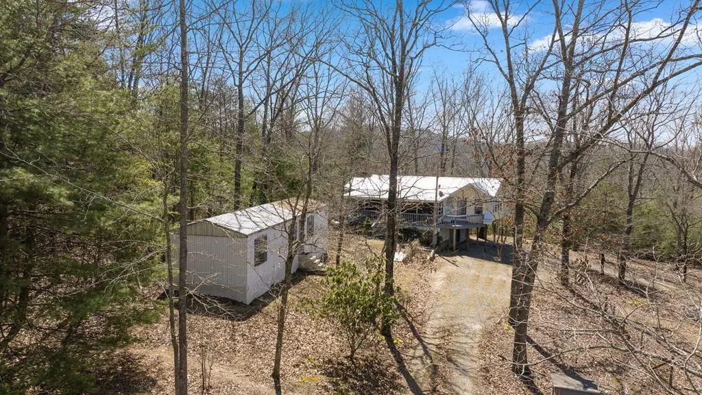 1262 Maple Grove Rd