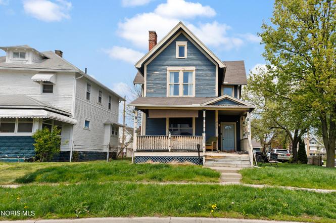 906 Oakwood Ave