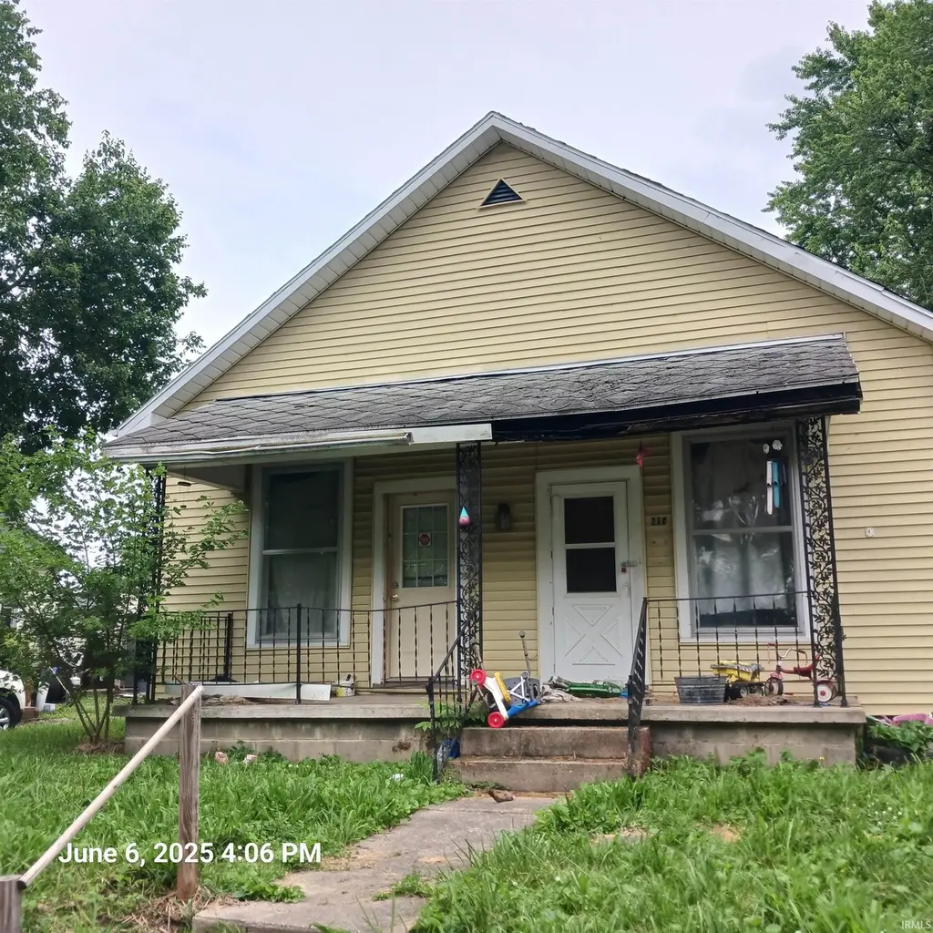 605 N Columbia St